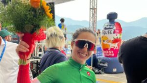 Ciclismo, Alice Toniolli perde il controllo durante una gara e cade: è grave